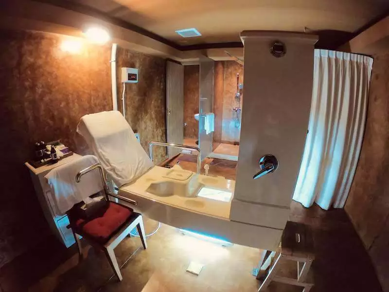 バンコクで腸内洗浄するならココ！安くて日本語も通じる。