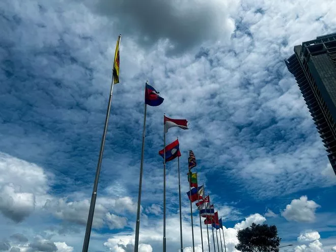 収入源を分散化して「保険」を作っておくこと。